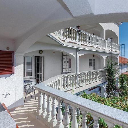 1 Bedroom Cozy Apartment In تْسْغيكفانِتْسا المظهر الخارجي الصورة