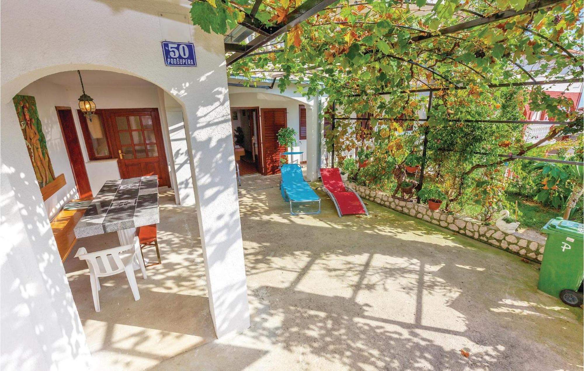 1 Bedroom Cozy Apartment In تْسْغيكفانِتْسا المظهر الخارجي الصورة